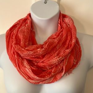 NWT American Eagle Outfitters Coral Infinity Scarf
